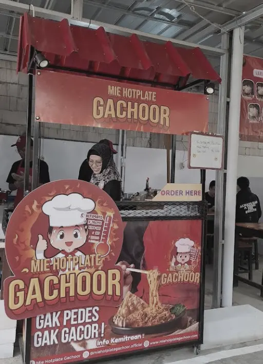 Foto Mie HotPlate Gachoor Jl.Geger Arum Baru 120, RT.04/RW.06 ( Blkg Kolam Renang UPI)